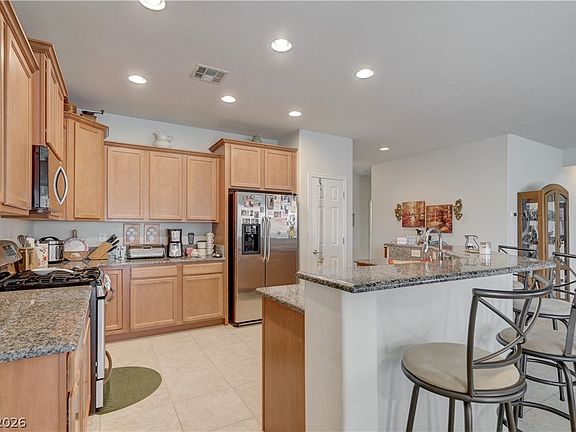 4th image of 5961 Corbin Ave