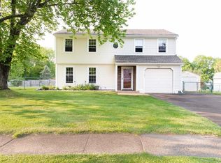 87 Fairway Dr, Meriden, CT 06450