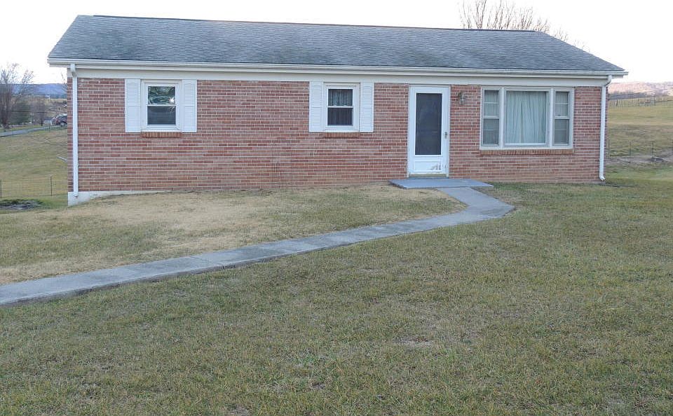 1st image of 5495 Thornspring Heights Ln
