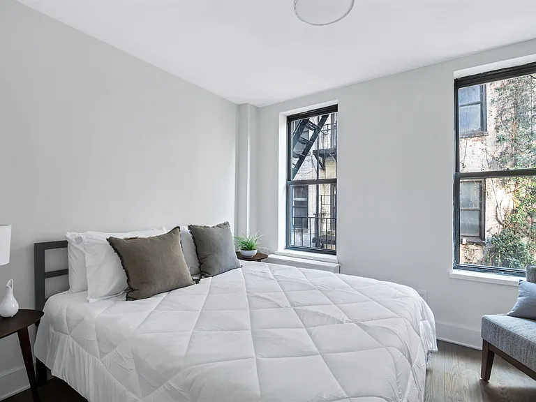 414 W 49th St #2C — Photo 5