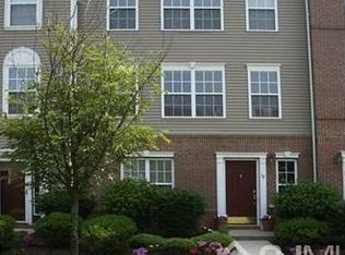 37 Rojewski Way, Parlin, NJ 08859