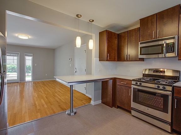 3rd image of 973 Elkhart Pl APT 2