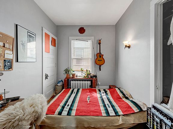 4th image of 2521 Pleasant Ave #1