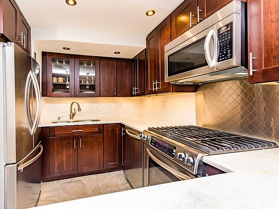 2nd image of 510 E 86th St APT 1C