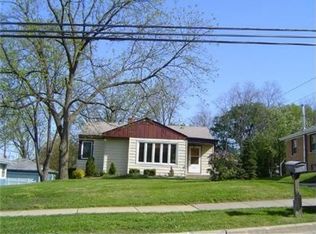 1036 Riedy Rd, Lisle, IL 60532