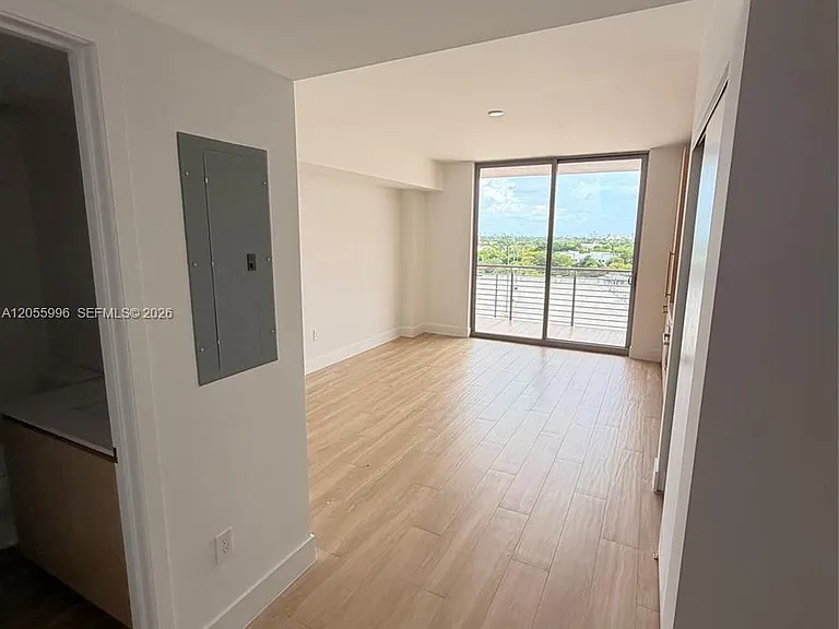 90 NE 32nd St #823 — Photo 3