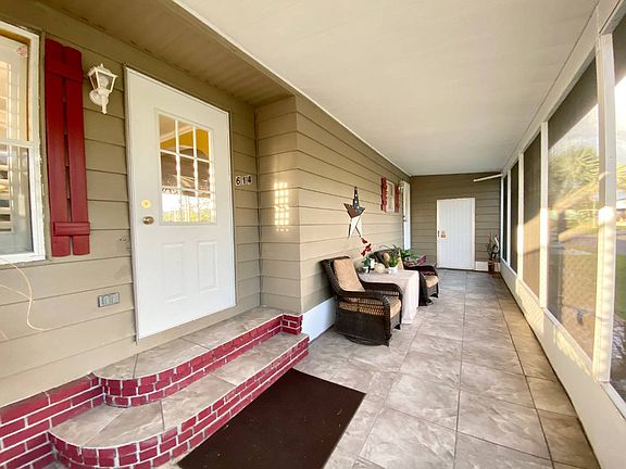 5th image of 614 Riverview Dr