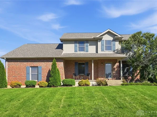 603 Copperfield Ln, Tipp City, OH 45371