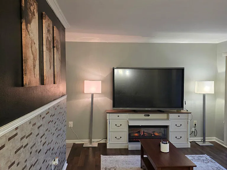 6998 Hanover Pkwy #4 — Photo 11