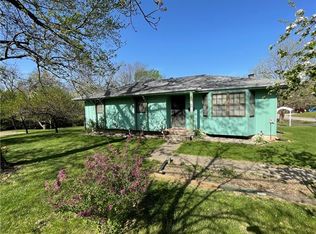10712 Hillcrest Rd, Kansas City, MO 64134