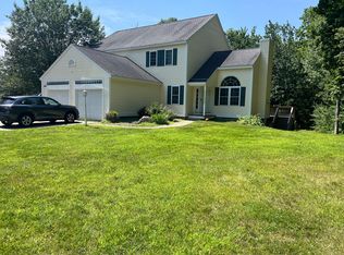 210 Kent Farm Rd #2, Hampstead, NH 03841