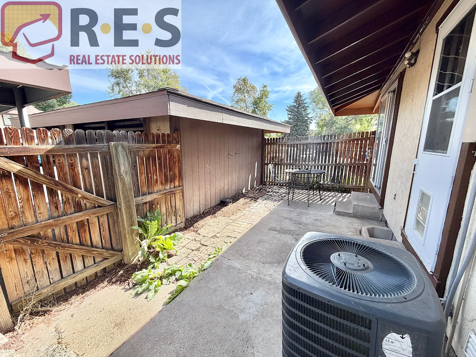 5 bed, 2400 sqft, $2,795 — Photo 4