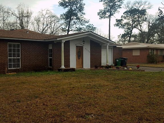 4th image of 4520 Robinhood Dr