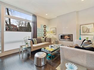 2526 W Thomas St, Chicago, IL 60622