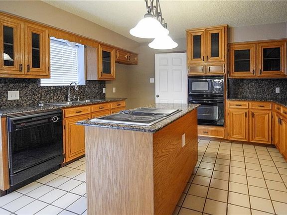 4th image of 6618 Hunt Dr