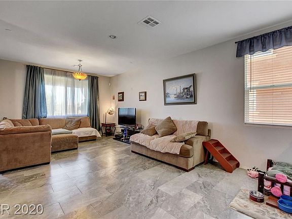 4th image of 1120 Aspen Cliff Dr