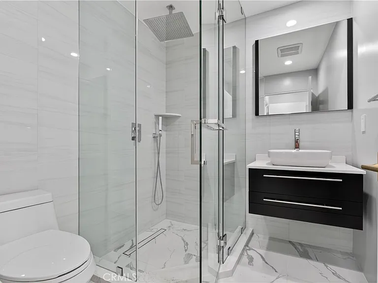 10510 Helendale Ave — Photo 44