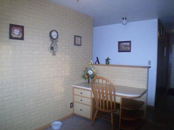 5th image of 707 W Washington Ave