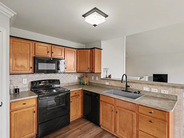 4324 Hampton Ridge Blvd — Photo 12