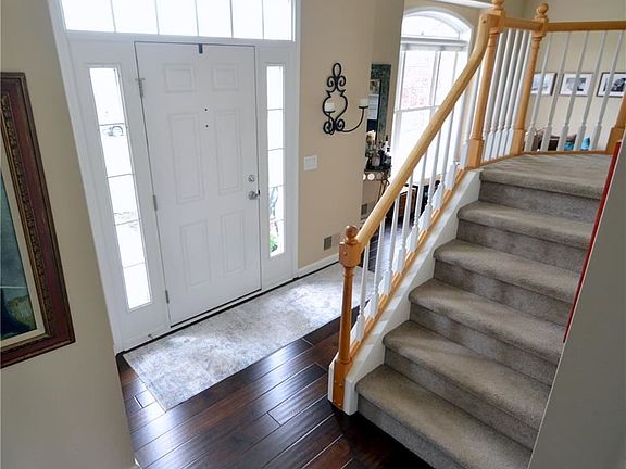 4th image of 80 Jewelberry Dr