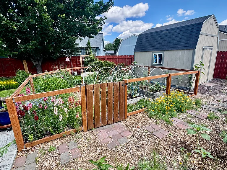 3232 Paramont St — Photo 8