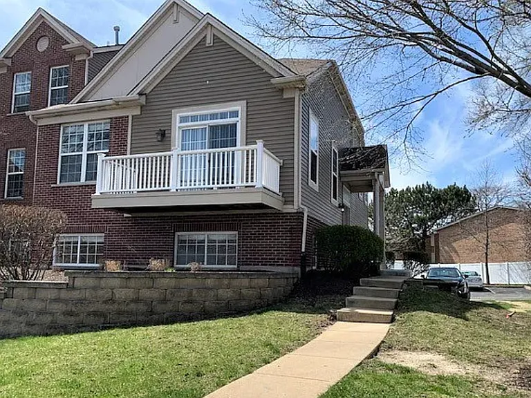 1014 Bradford Dr — Photo 16