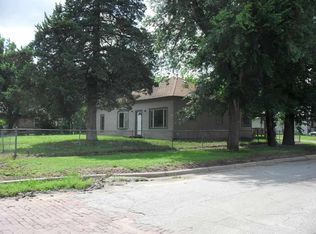 1202 S H St, Arkansas City, KS 67005