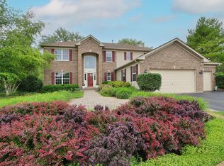1461 Sutton Cir, Wauconda, IL 60084