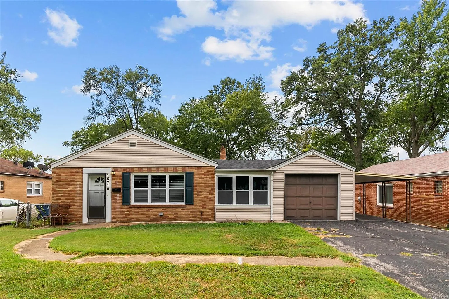 10218 Thorpe Ave photo 1