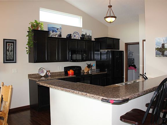 3rd image of 1126 Amelia Dr