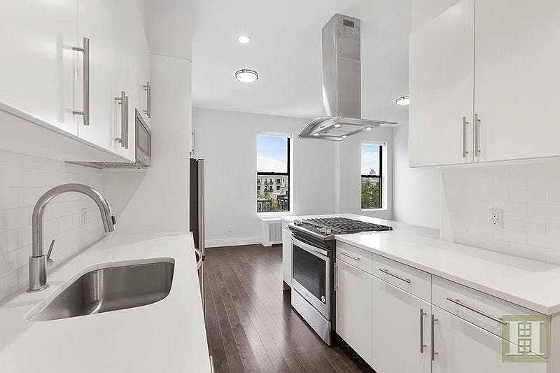 2nd image of 98 Morningside Ave APT 52