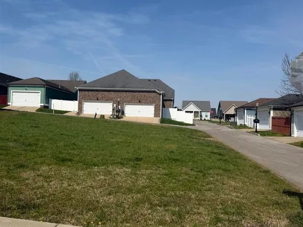 635 Continental Dr, Bowling Green, KY 42103