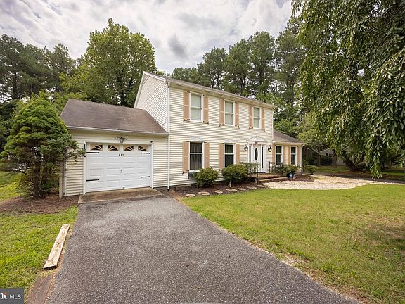 5th image of 427 Valleywood Dr