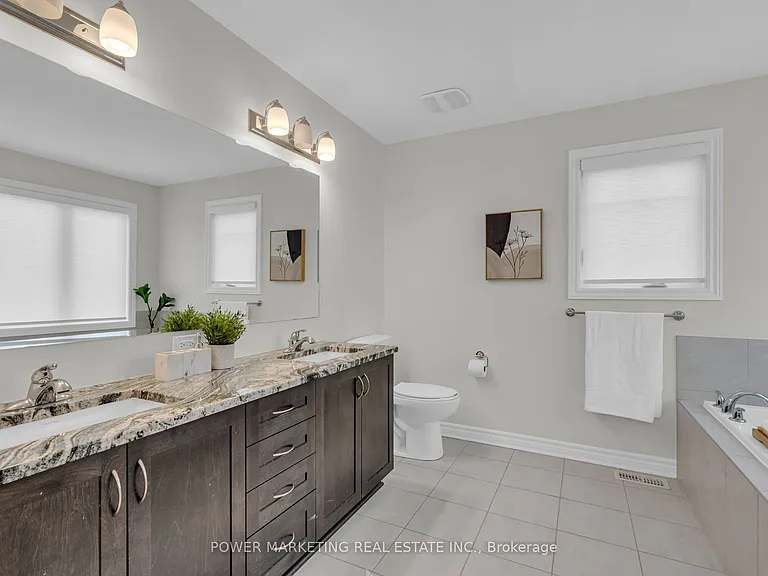 208 Alex Polowin Ave — Photo 28