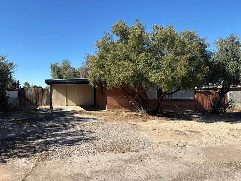 3312 S Kolb Rd