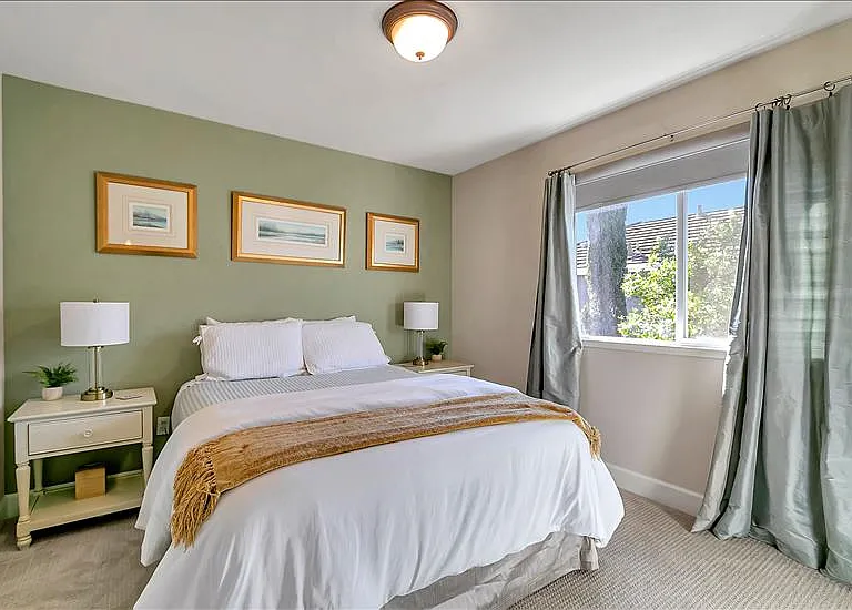 1504 Pear Tree Ln — Photo 18