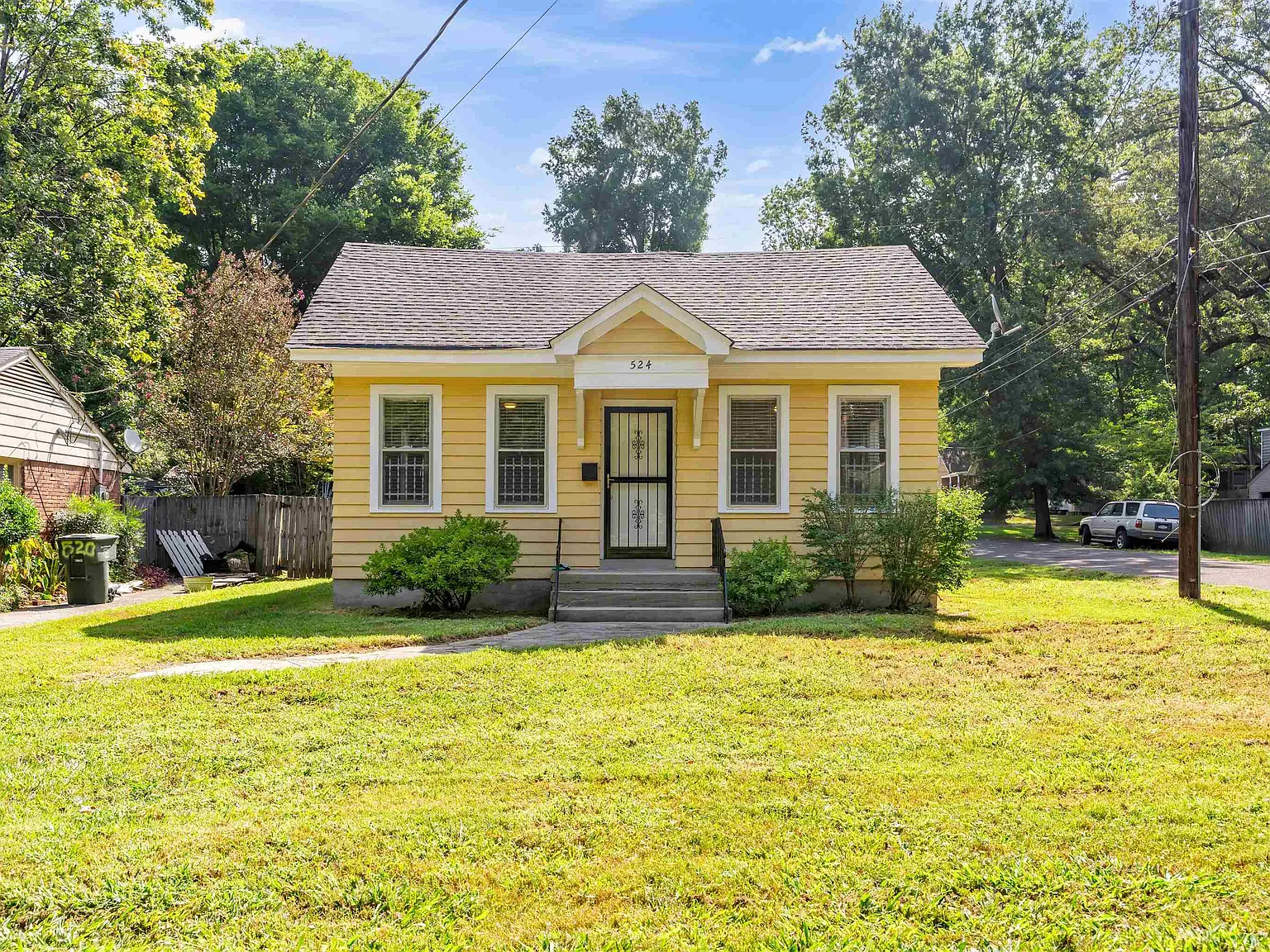 2 bed, 1.0 bath, 939 sqft, $1,295 — Photo 3