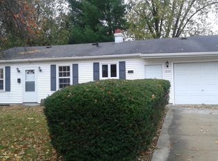 1335 Browne Ln, South Bend, IN 46615