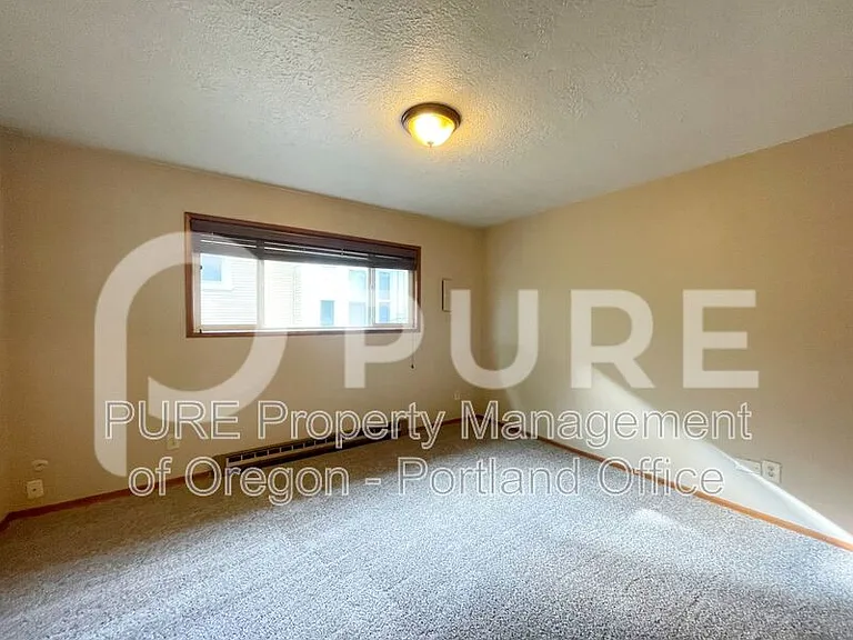 1135 SE 27th Ave — Photo 13