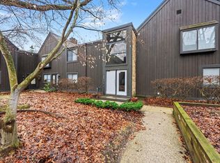 213 Paisley Ct APT B, Kalamazoo, MI