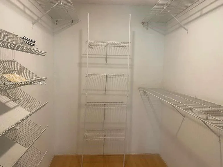 220 Lakeview Dr #203 — Photo 12