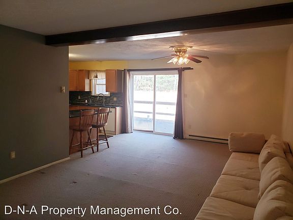 5th image of 3109 Evergreen Cir #B