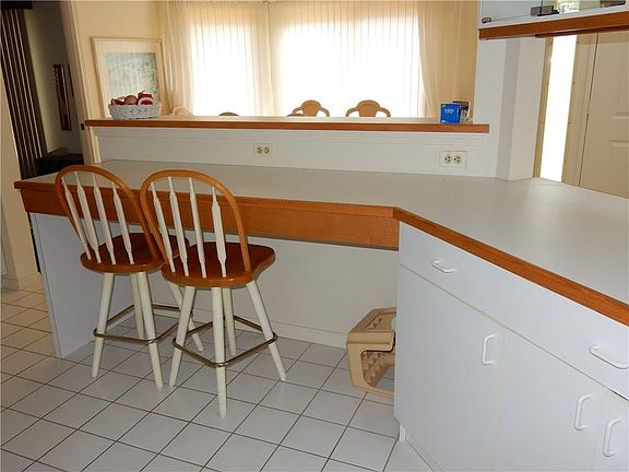 2nd image of 1000 Hillsboro Cove Cir