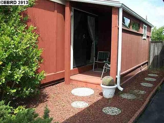4th image of 19 Constance Dr #19