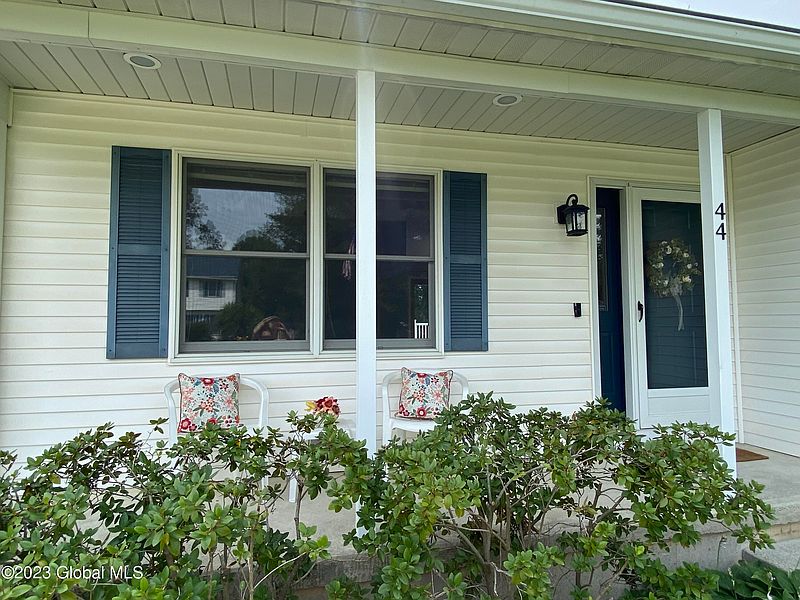 2nd image of 44 Maple Drive