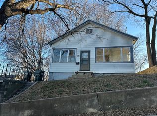 1710 W 14th St, Sioux City, IA 51103