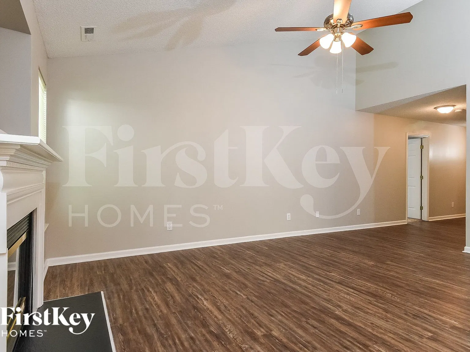 3 bed, 2.0 bath, 1328 sqft, $1,945 — Photo 4