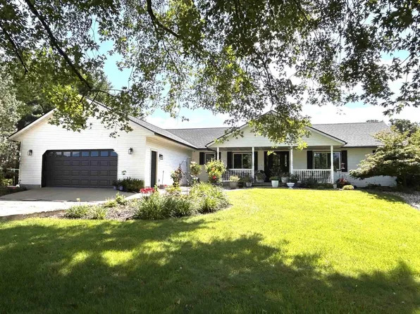 7672 Division Road, Tomah, WI 54660