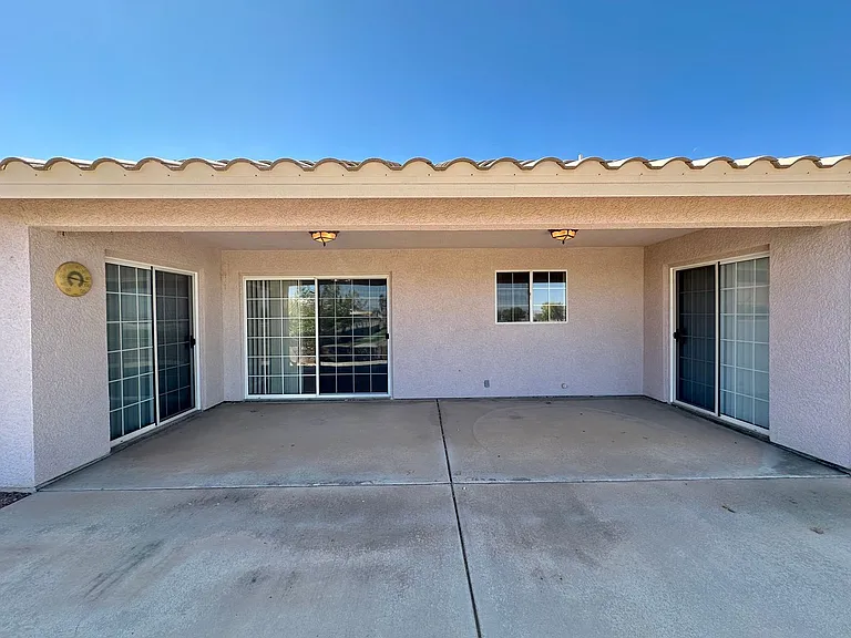 660 Country Club Dr — Photo 40