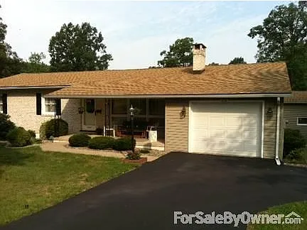 1630 Maine Dr photo 1